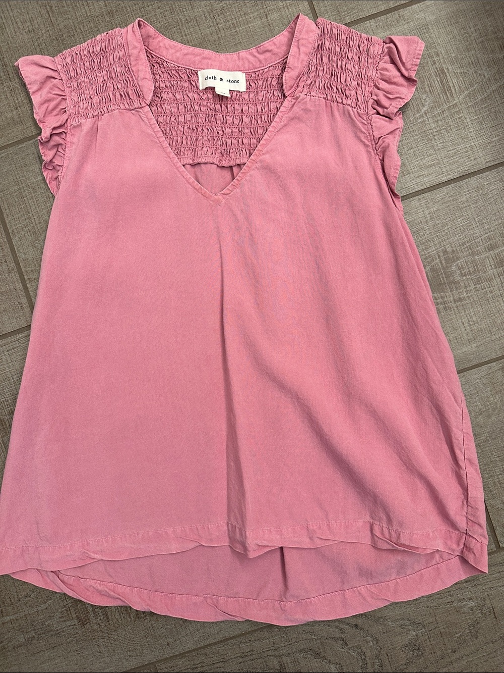 Cloth & Stone Dusty Rose Smocked V-Neck Flutter Sleeve Blouse